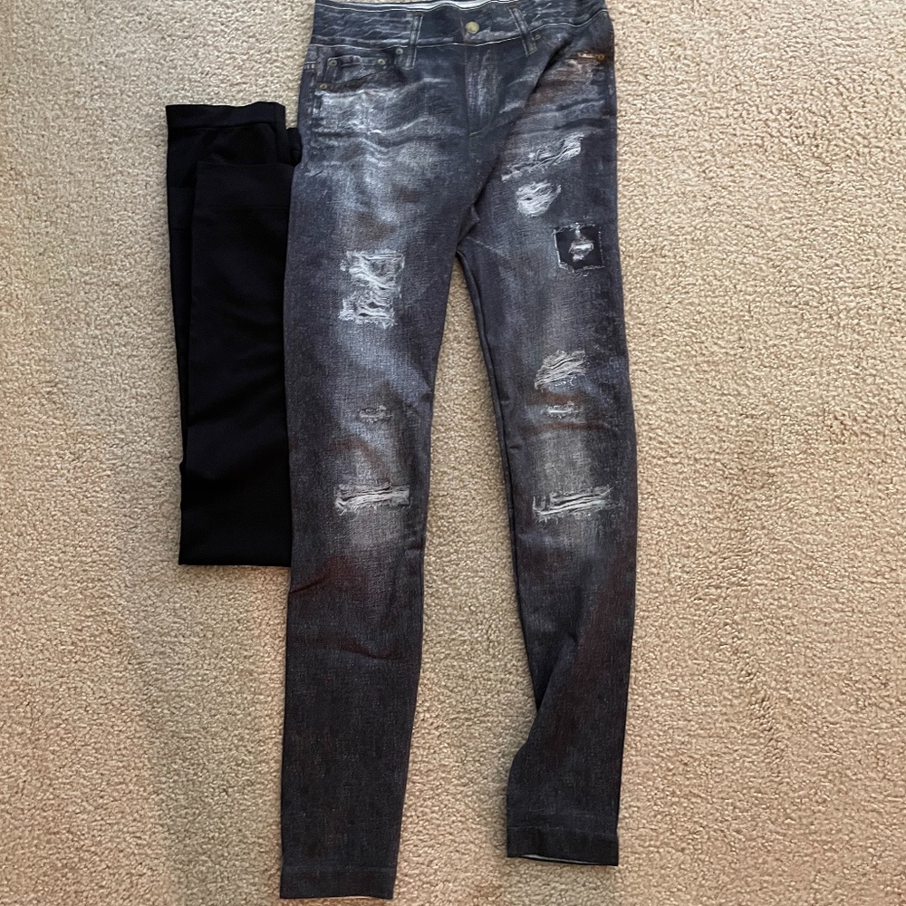 2 leggings black and rip look size S